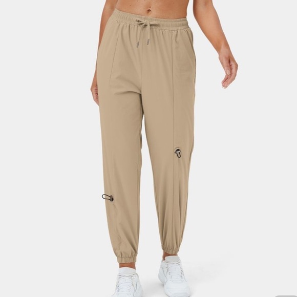 Halara Elastic Waistband Drawstring Side Pocket Casual Joggers size small - Picture 1 of 7